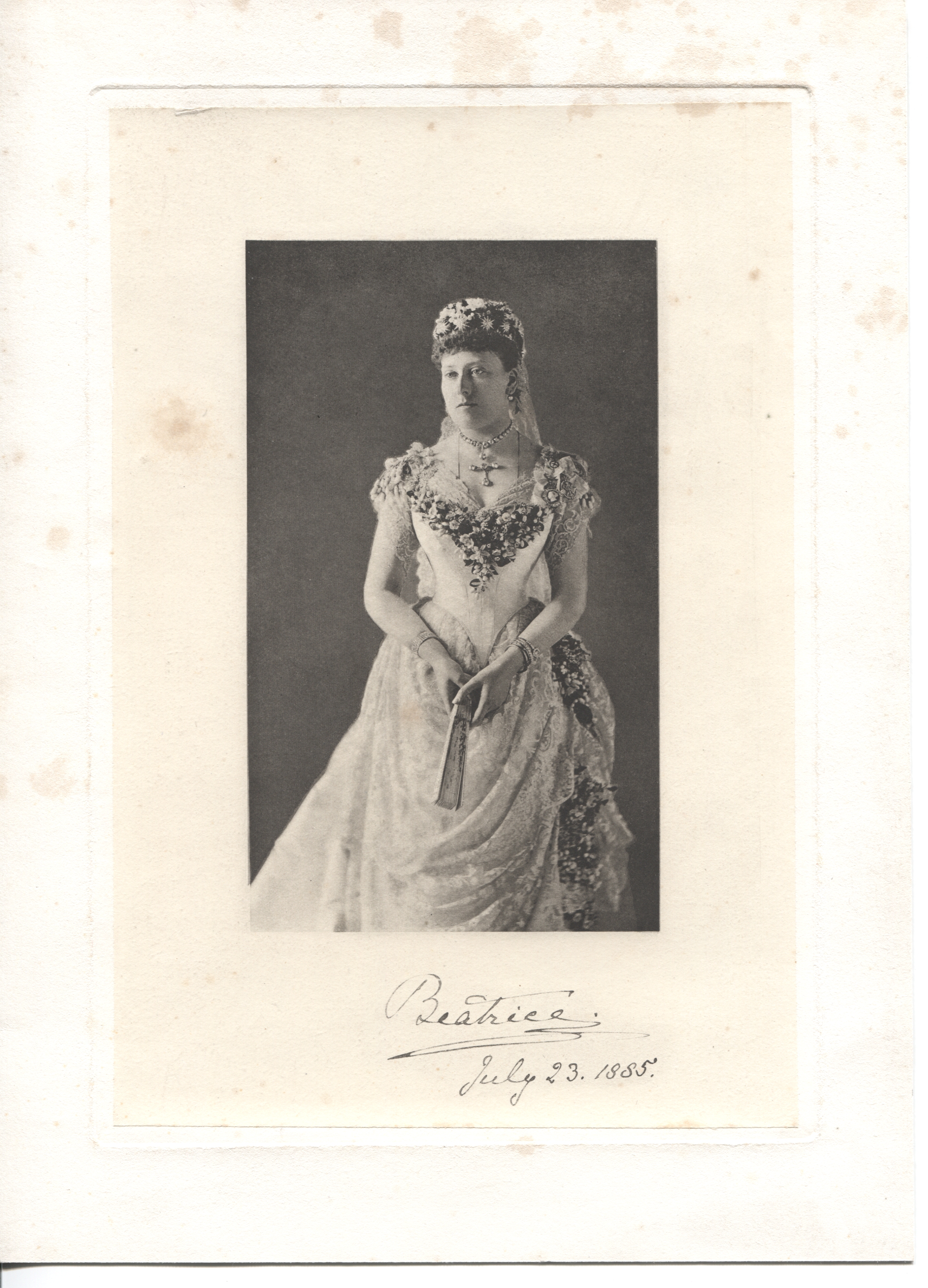 BEATRICE-40779-1.jpg