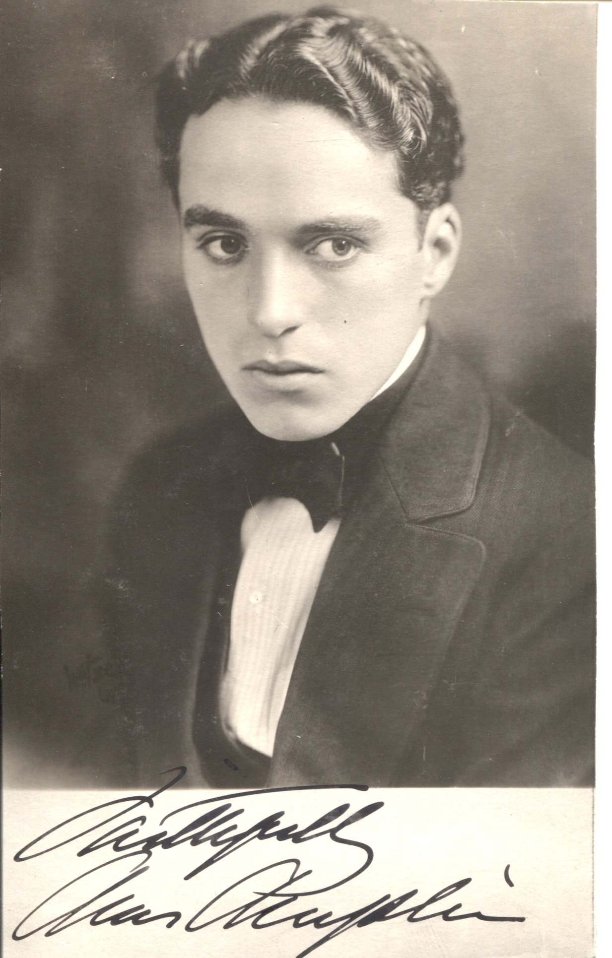 CHAPLIN-41828-1.jpg