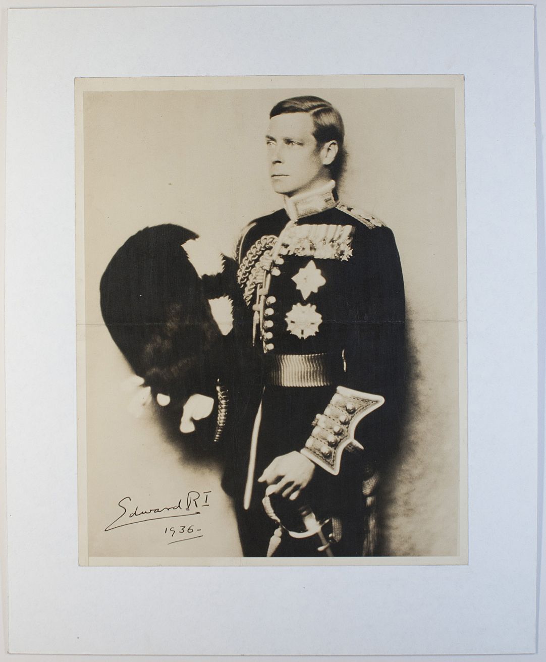 EDWARD-VIII-28452-1.jpg