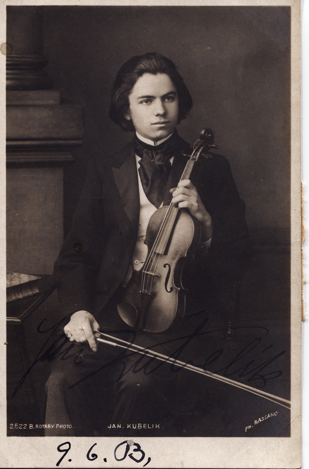 KUBELIK-42305-1.jpg