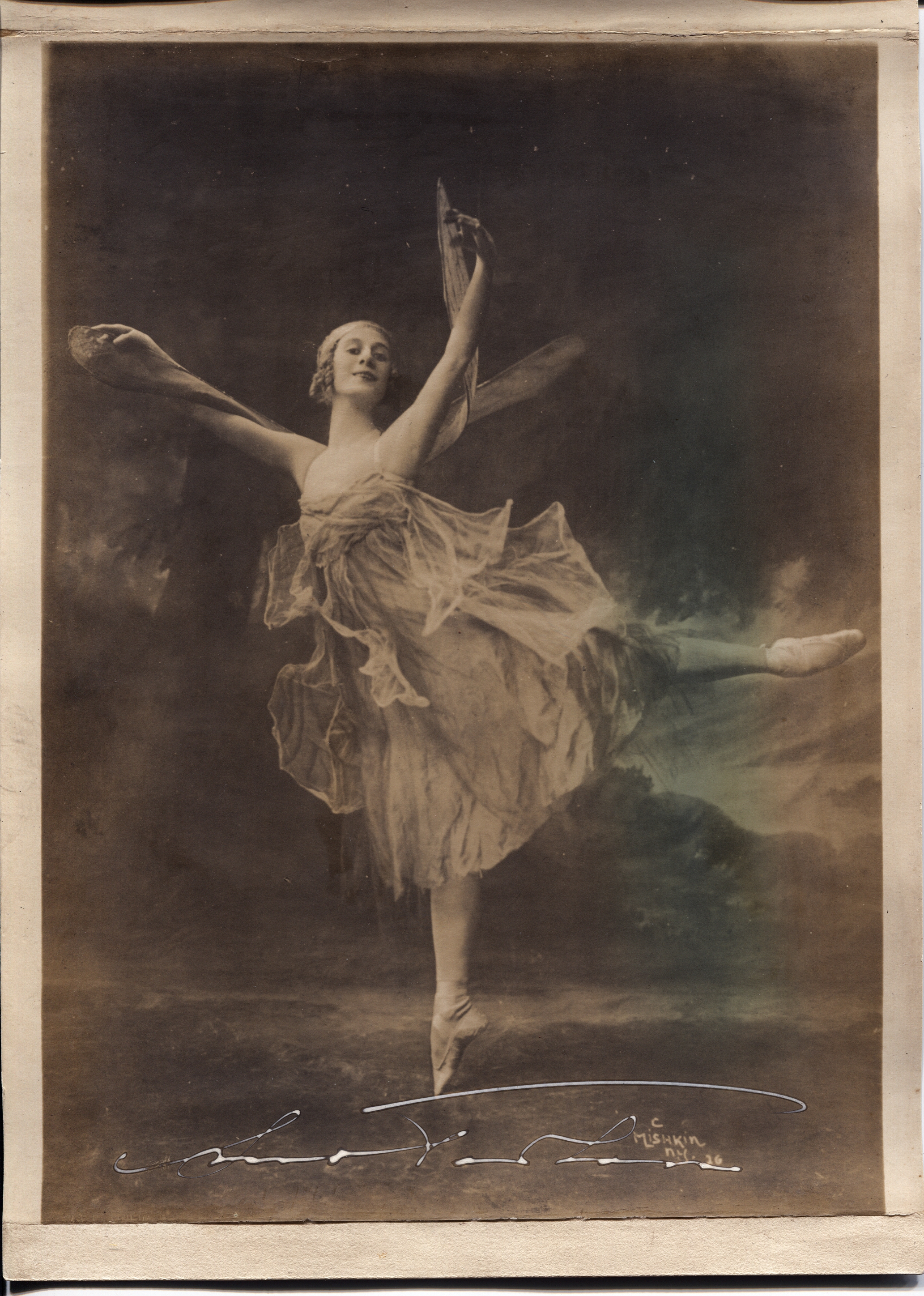 PAVLOVA-42376-1.jpg