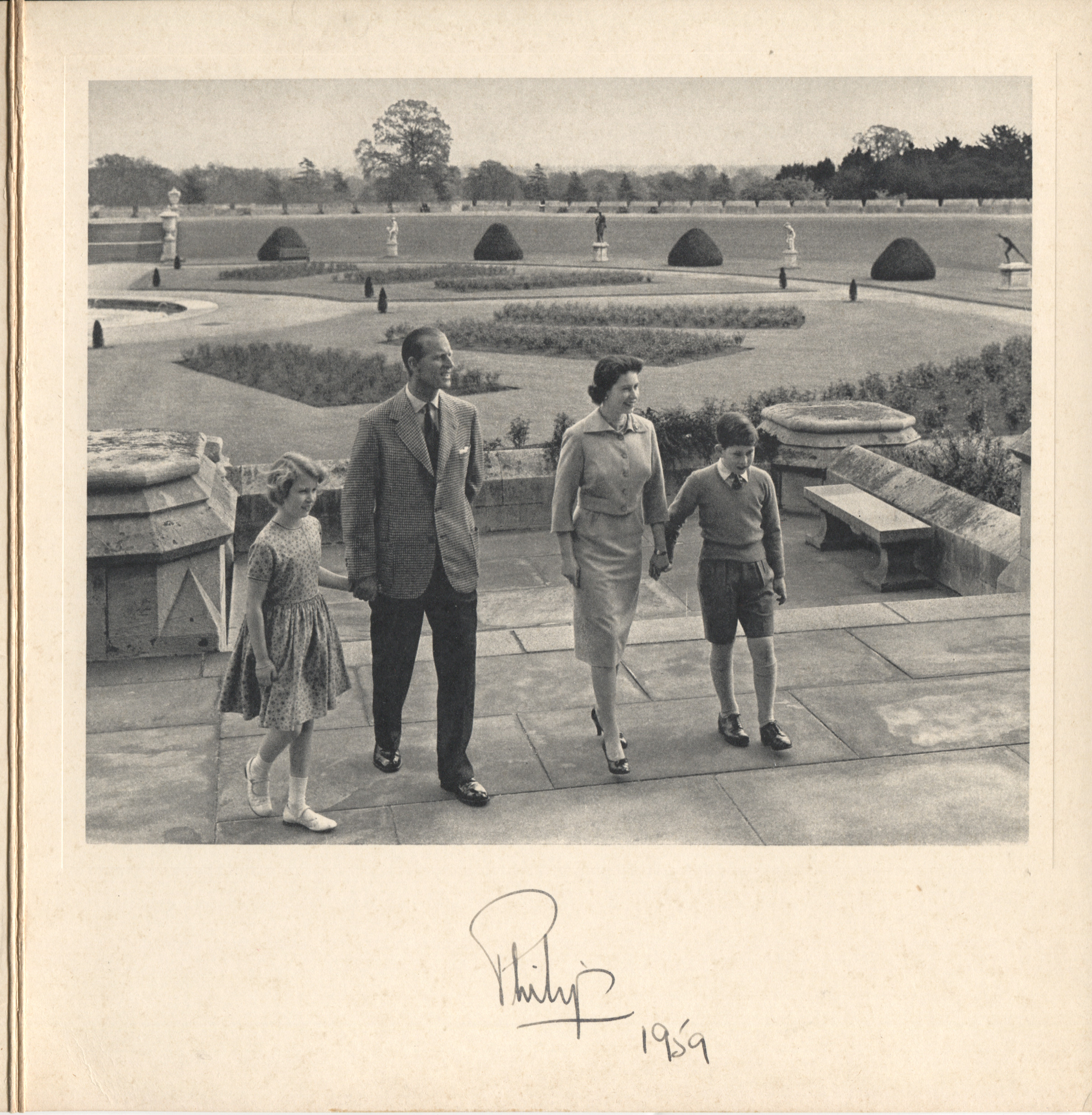 PHILIP-43321-1.jpg