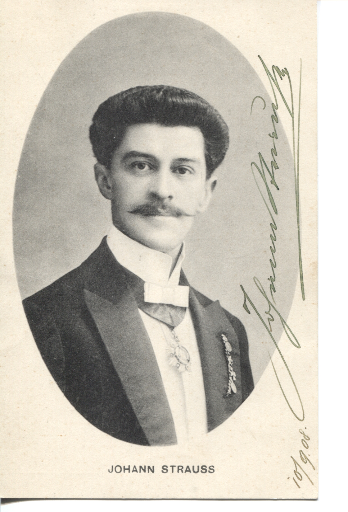 STRAUSS-III-41562-1.jpg