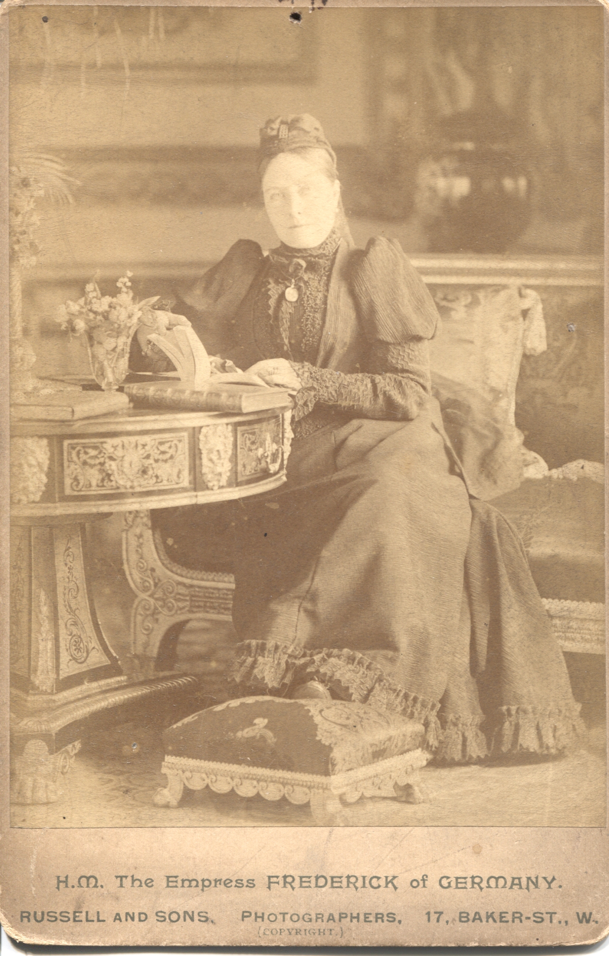 VICTORIA-40171-1.jpg