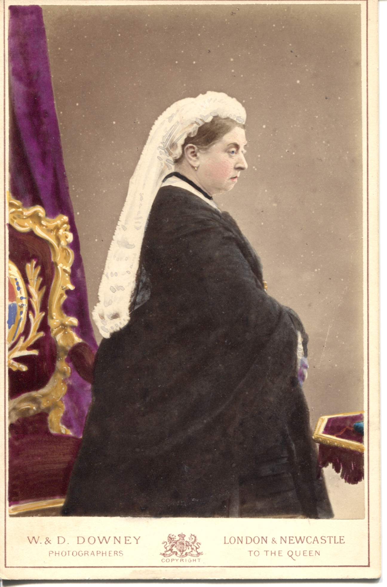 VICTORIA-41255-1.jpg