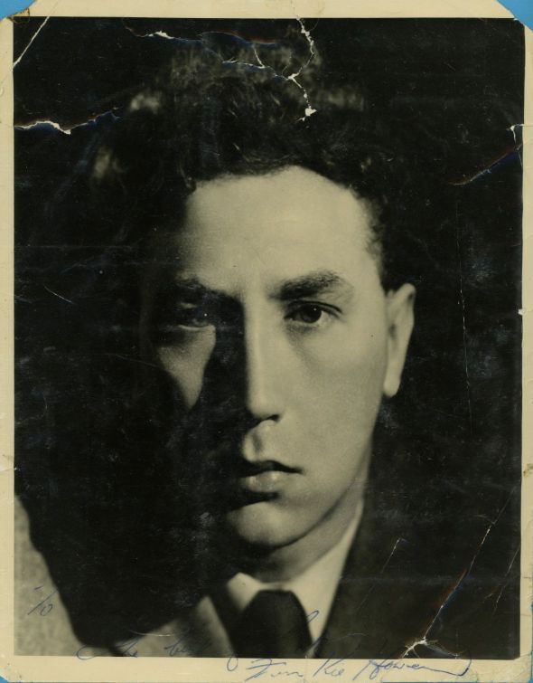 HOWERD — Large early press photo, signed on the white bottom edge and inscribed | Sophie Dupré Autographs