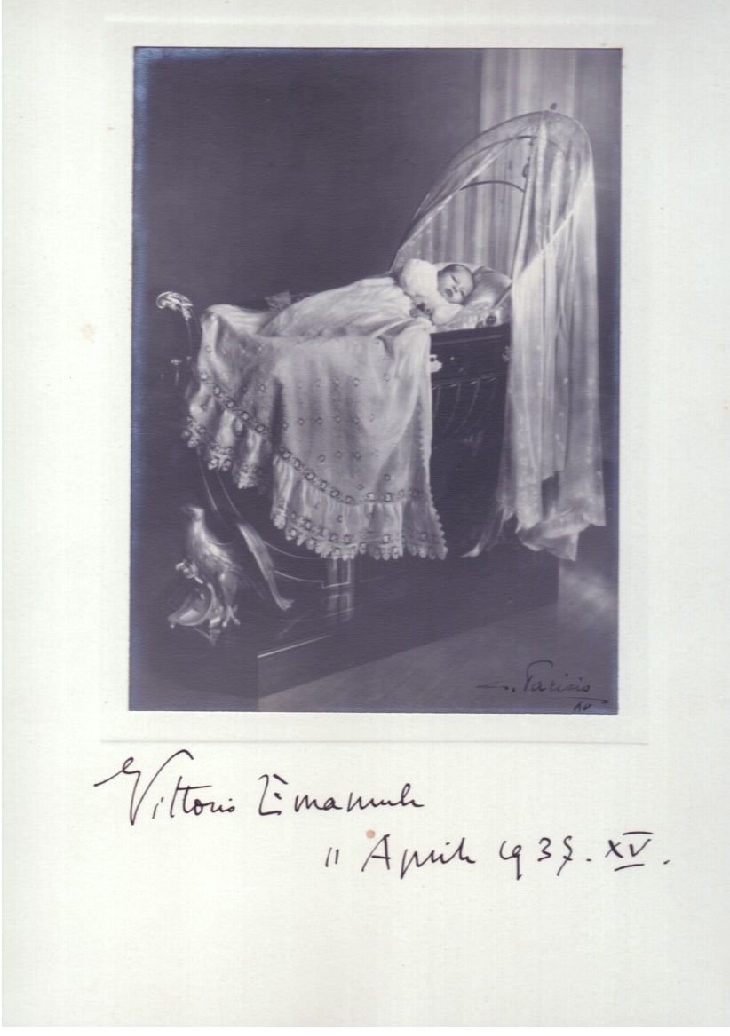 VITTORIO EMANUELE — Superb Christening photo by Parisio, inscribed and dated on the mount by the Queen and also signed by the photographer, | Sophie Dupré Autographs