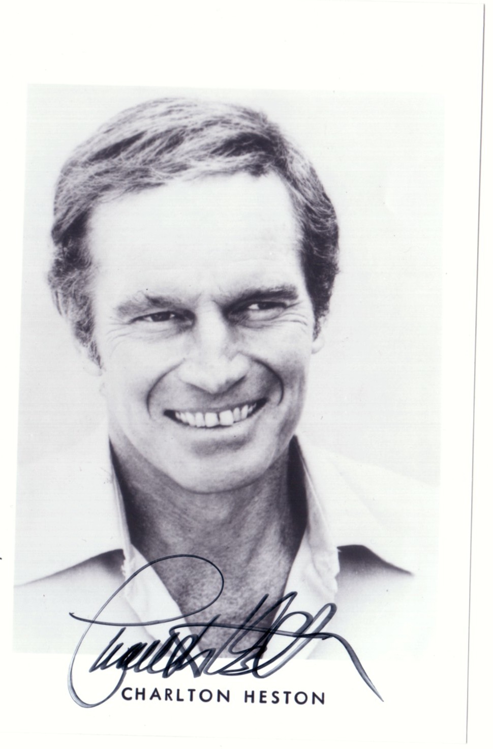 HESTON — Black & white photo signed | Sophie Dupré Autographs
