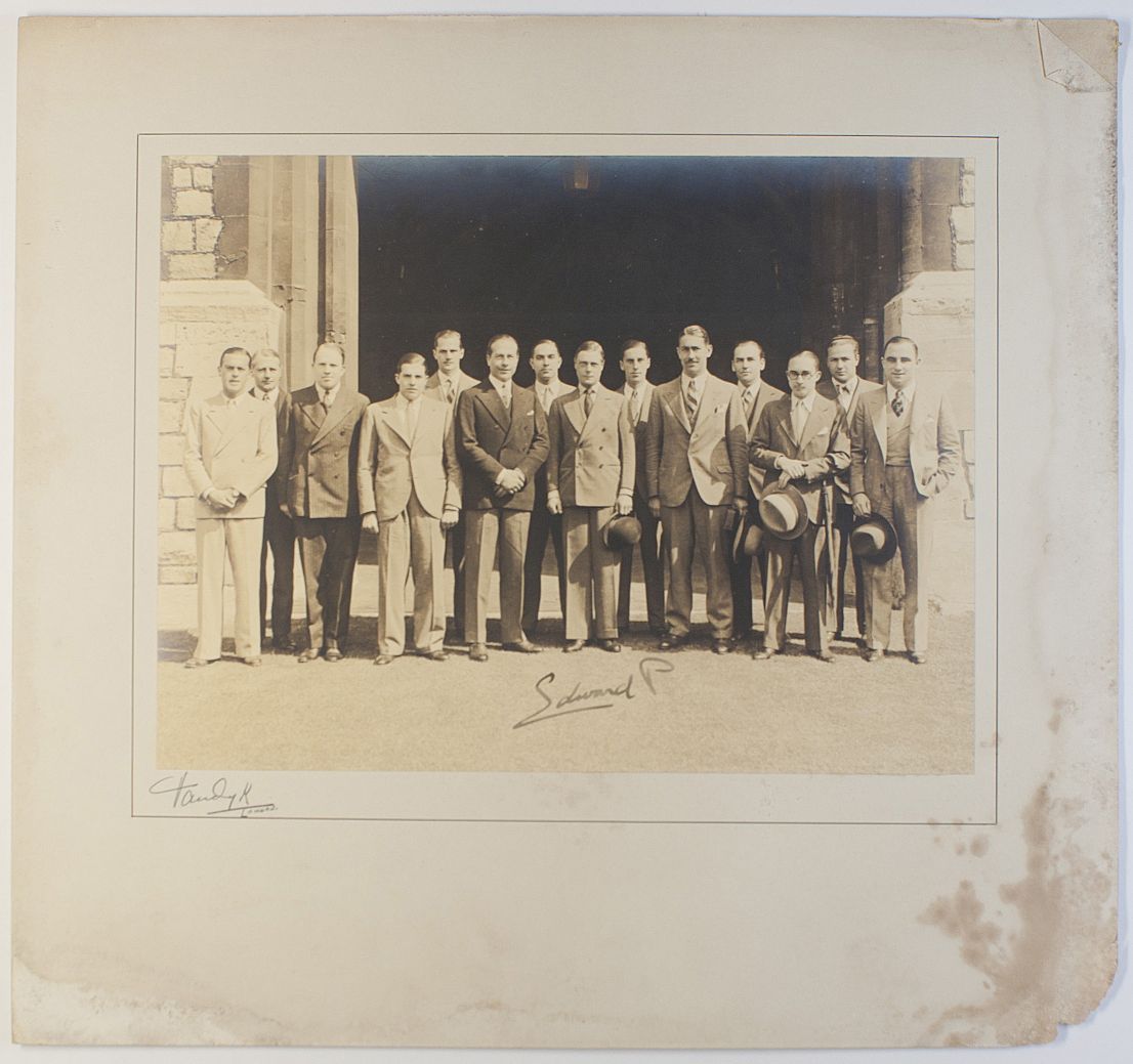 EDWARD VIII — Fine large photo by Vandyk, signed ('Edward P'), also signed by the photographer | Sophie Dupré Autographs