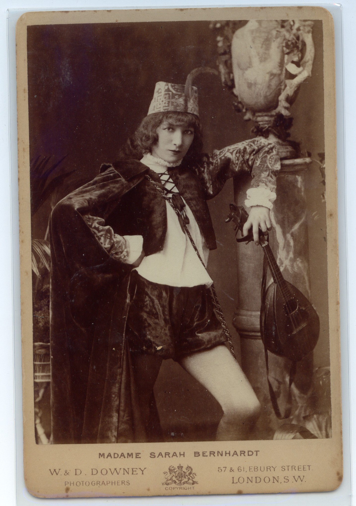 [BERNHARDT — Exceptional unsigned cabinet photo by Downey, | Sophie Dupré Autographs