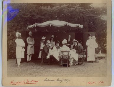 VICTORIA — Superb group photo, titled by the Queen, | Sophie Dupré Autographs