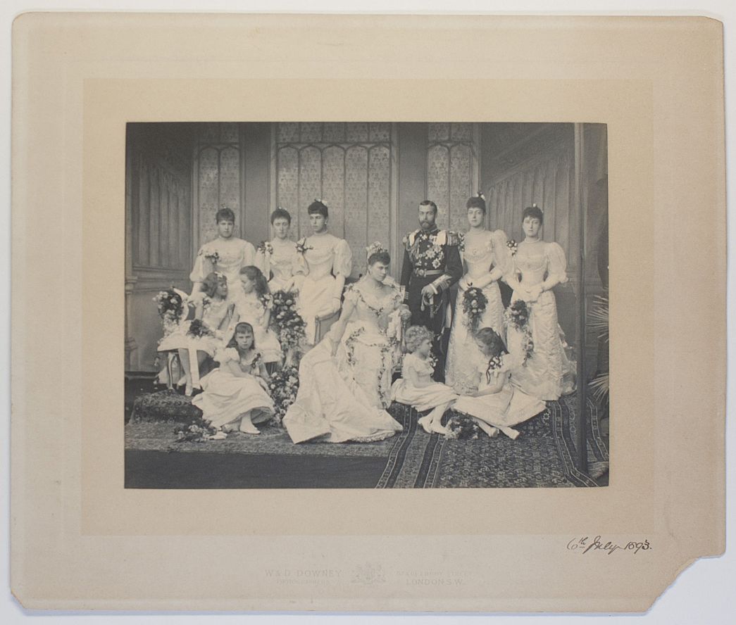 [GEORGE V — Superb unsigned photo by W & D Downey | Sophie Dupré Autographs