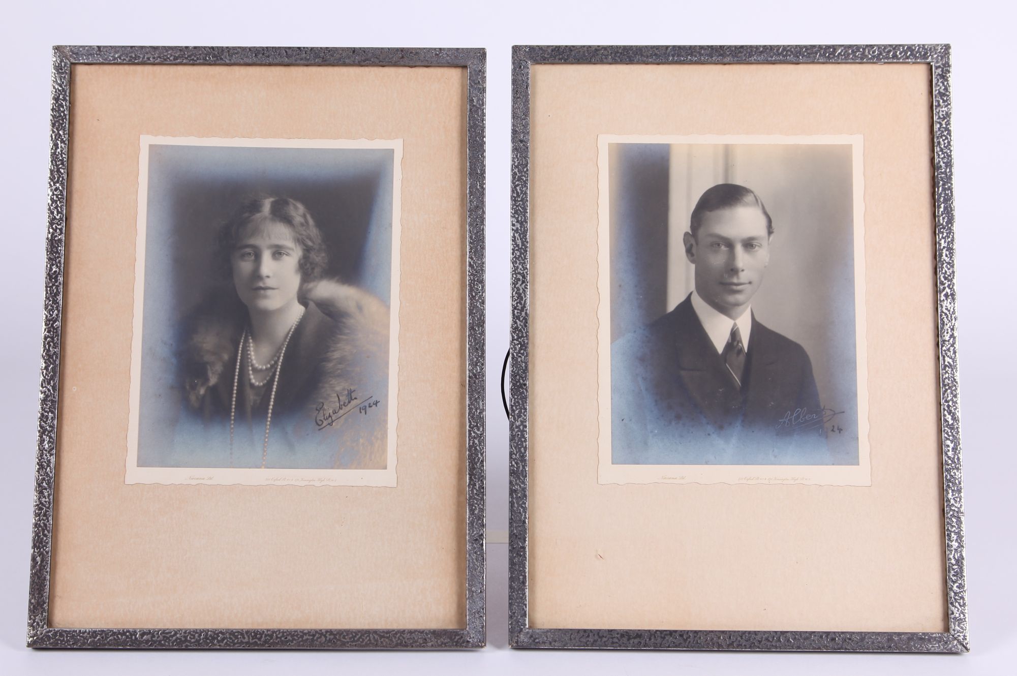 GEORGE VI — Fine pair of photos by Navana signed Elizabeth and Albert and dated, | Sophie Dupré Autographs