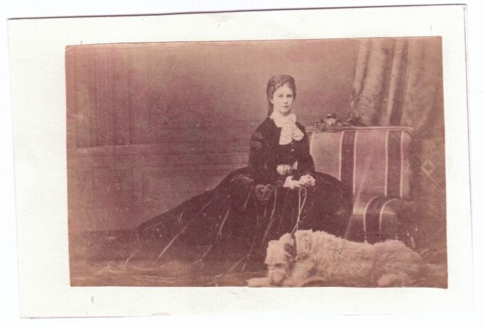 [ELISABETH — Charming unsigned Cabinet photo, | Sophie Dupré Autographs