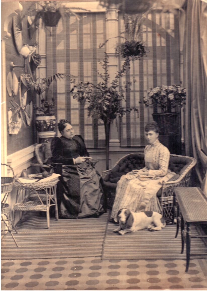 MARY — Superb unsigned large photo, | Sophie Dupré Autographs