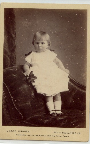 [VICTORIA EUGENIA — Fine unsigned cabinet photo by Jabez Hughes, | Sophie Dupré Autographs