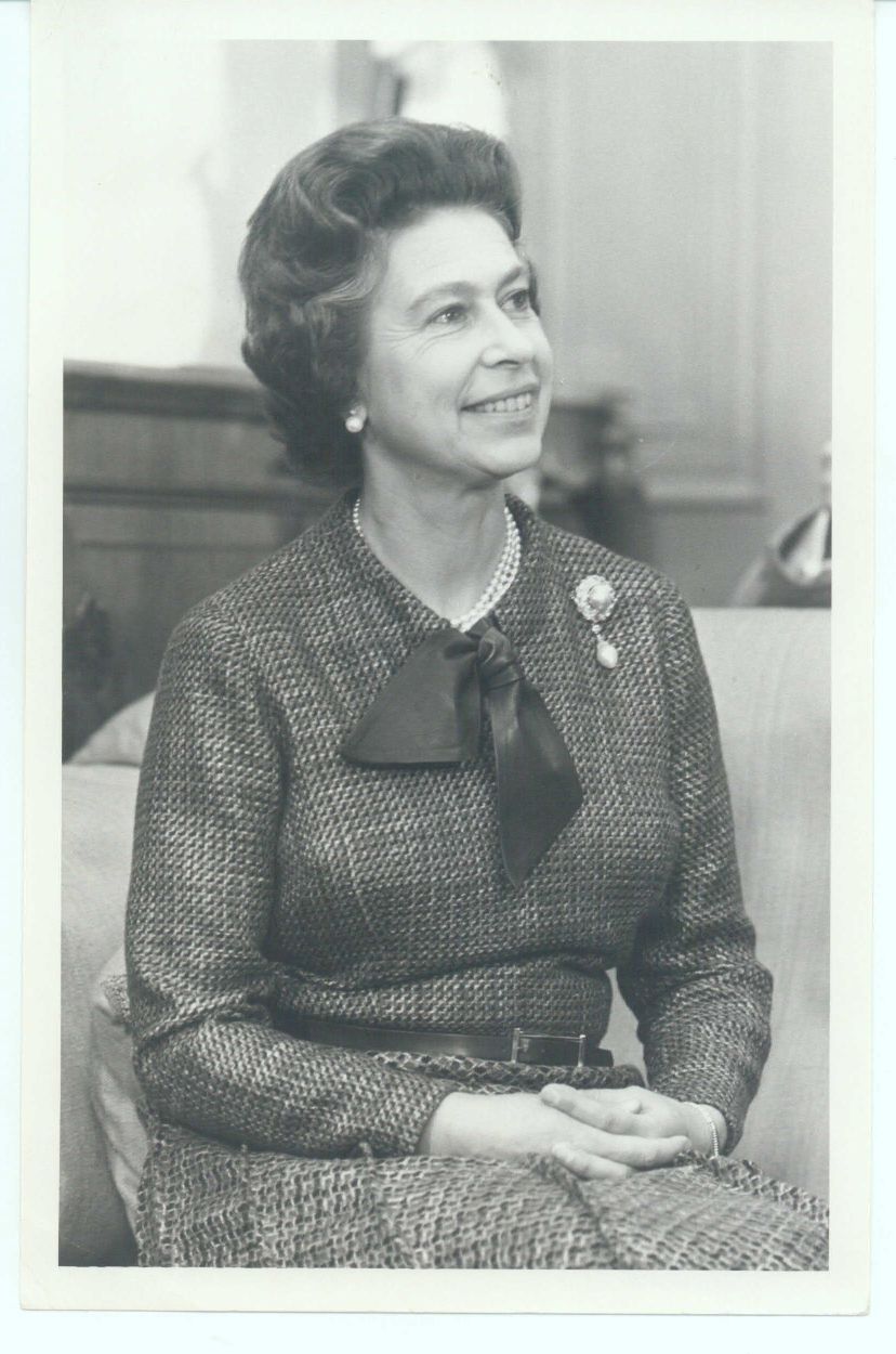 [ELIZABETH II — Fine unsigned photo, | Sophie Dupré Autographs