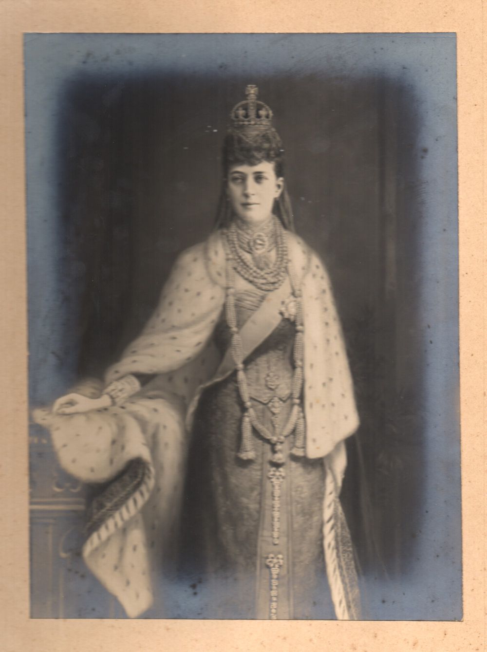[EDWARD VII — Unsigned pair of portrait photo's | Sophie Dupré Autographs
