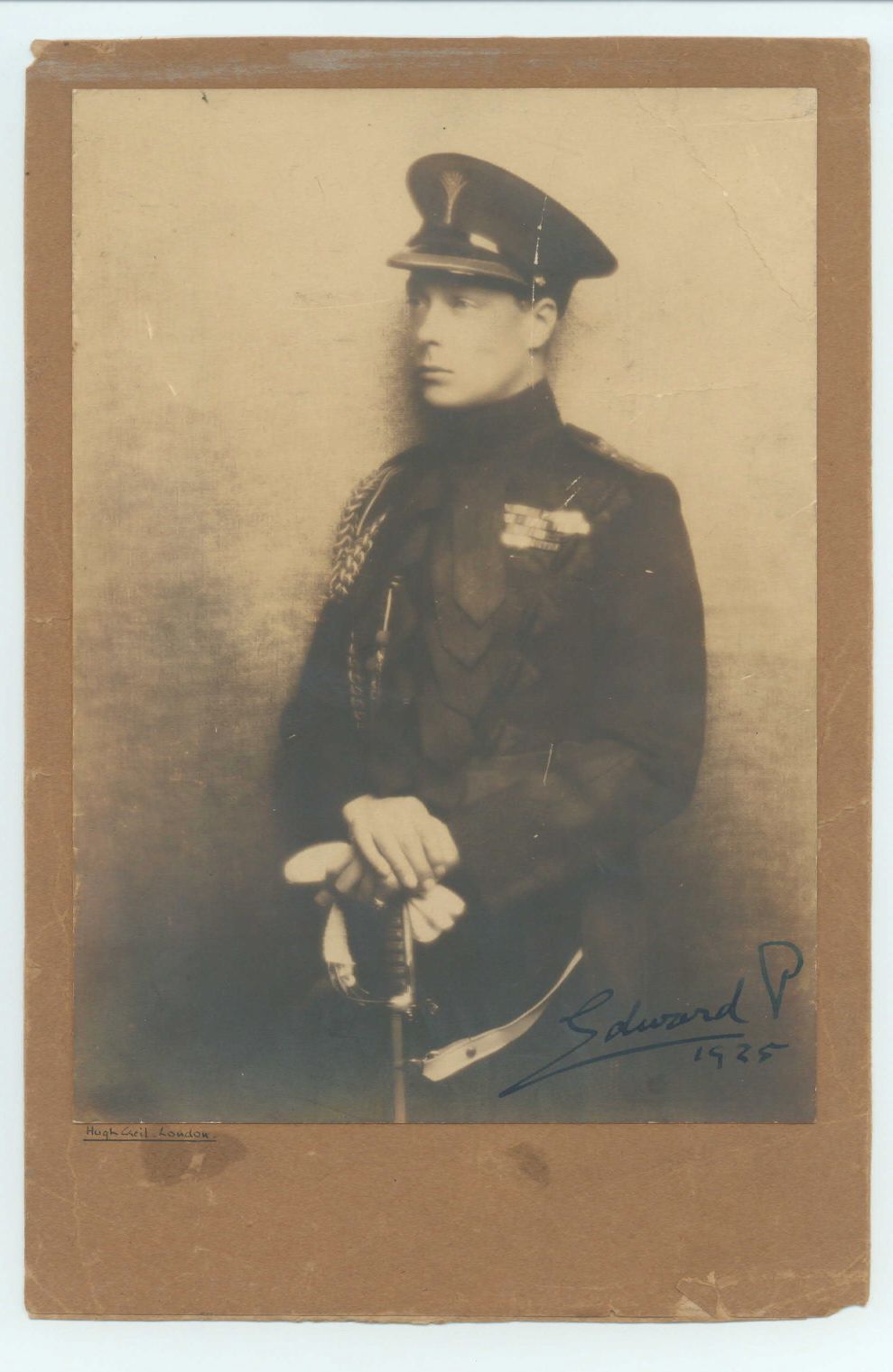 EDWARD VIII — Fine photo by  Hugh Cecil  signed Edward P & dated, also signed by the photographer | Sophie Dupré Autographs