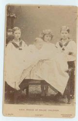 [EDWARD VIII — Charming unsigned cabinet photo by F. Ralph | Sophie Dupré Autographs