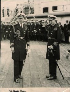 [EDWARD VIII — Fine unsigned press photo of the Prince of Wales and the Duke of York, | Sophie Dupré Autographs
