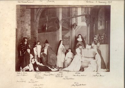 [BEATRICE — Lovely unsigned Tableau Vivant photo depicting the name 'Novice' and the letter 'n', | Sophie Dupré Autographs