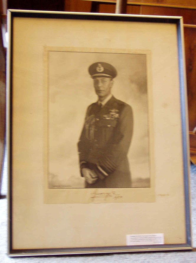GEORGE VI — Large photo by Dorothy Wilding signed as King | Sophie Dupré Autographs