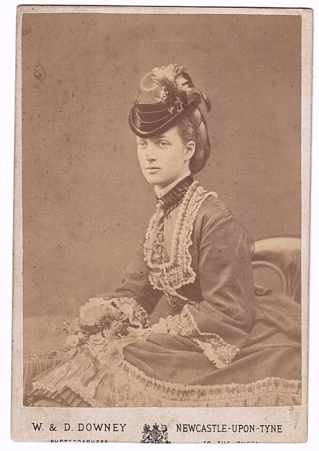 [ALEXANDRA — Charming unsigned cabinet photo by W. & D. Downey, | Sophie Dupré Autographs