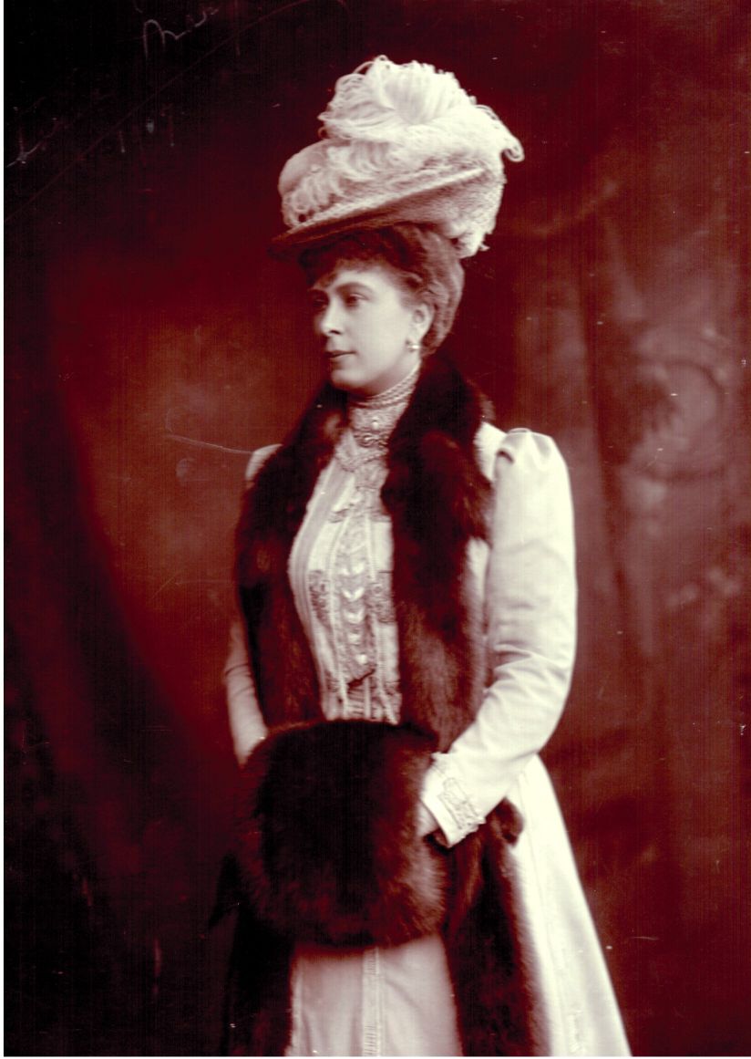 MARY — Superb Imperial Cabinet photo by Lafayette, signed 'Victoria Mary' and dated, | Sophie Dupré Autographs