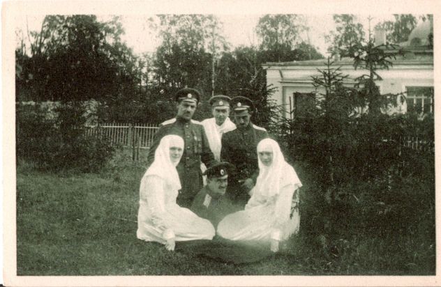 [OLGA — Fine unsigned  postcard photo by L. Patras, Paris, of the daughters of the Tsar | Sophie Dupré Autographs