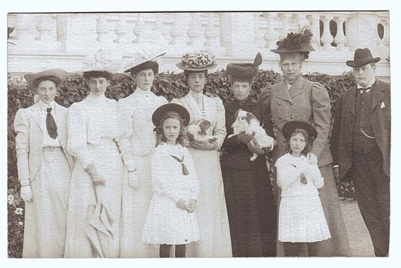 [ALEXANDRA — Unsigned postcard photo | Sophie Dupré Autographs