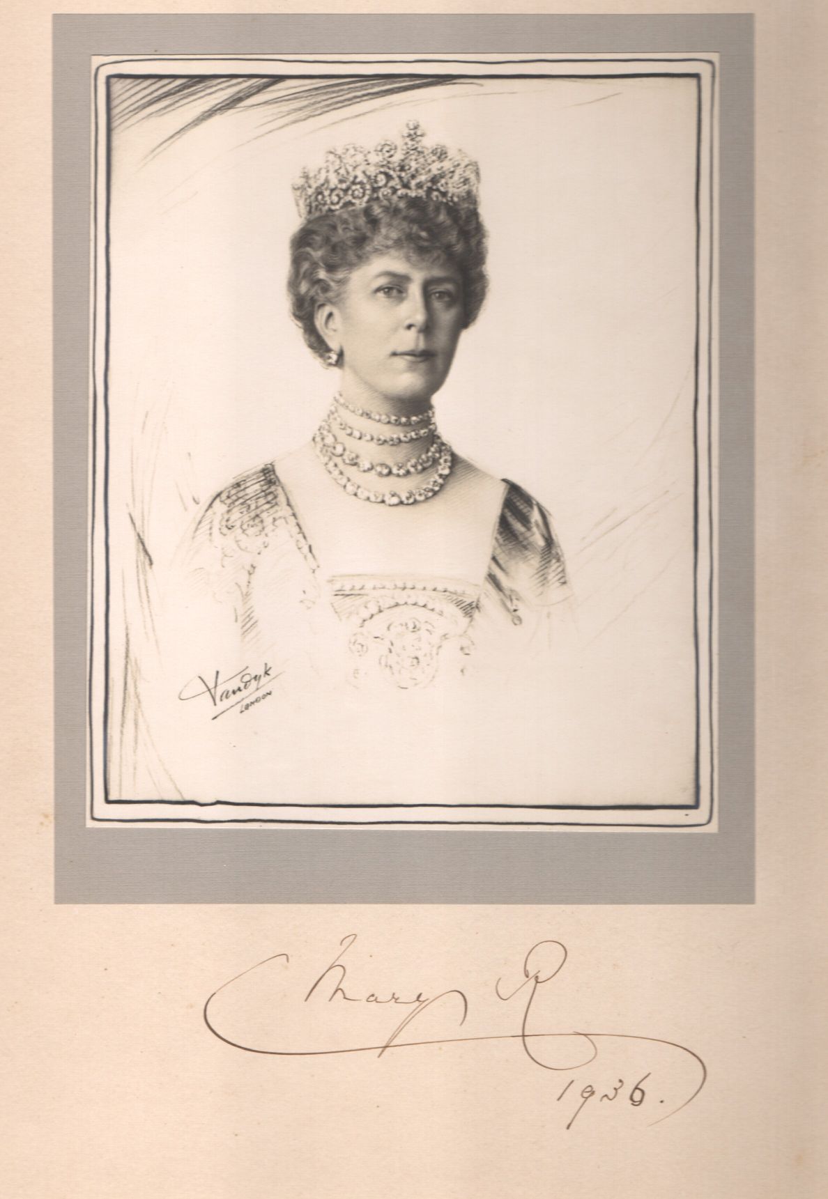MARY — Fine portrait photos by Vandyk, signed and dated by the Queen, | Sophie Dupré Autographs