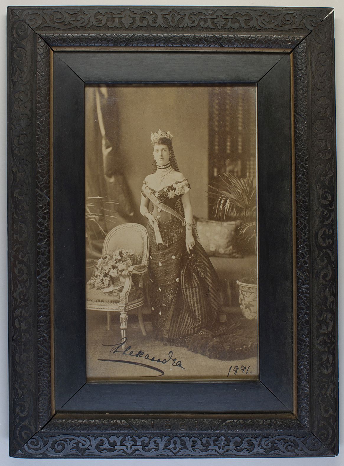 ALEXANDRA — Superb Imperial Cabinet photo signed and dated | Sophie Dupré Autographs