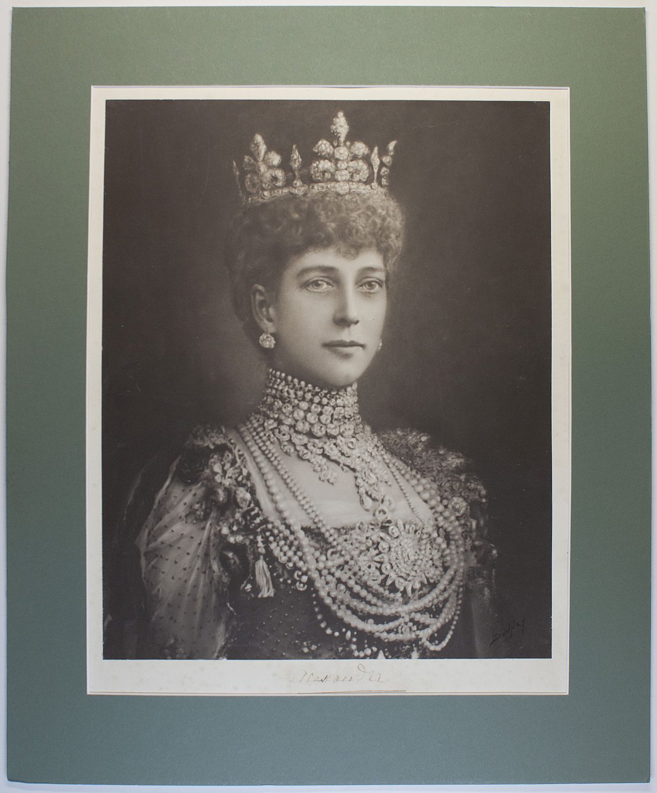 ALEXANDRA image 2