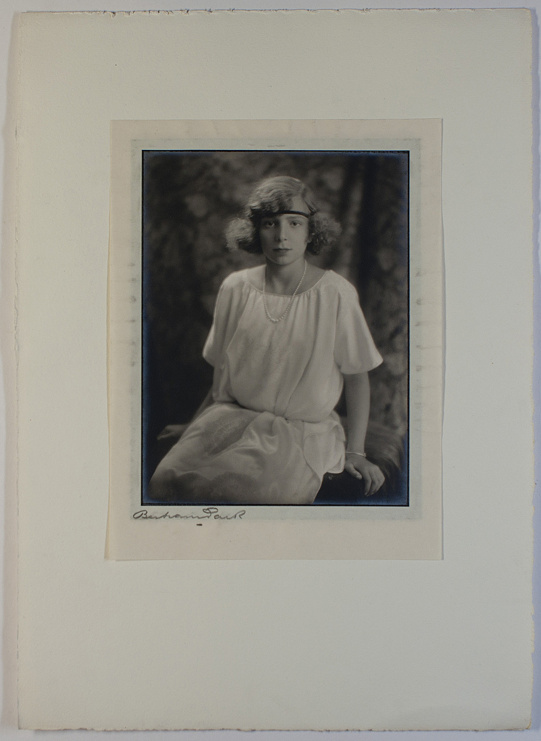 [BEATRIZ — Fine portrait photograph, unsigned, by Bertram Park, | Sophie Dupré Autographs