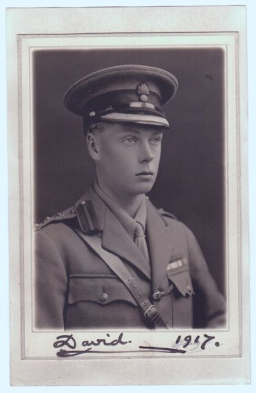 EDWARD VIII — Exceptional photo by Speaight, signed David and dated, | Sophie Dupré Autographs