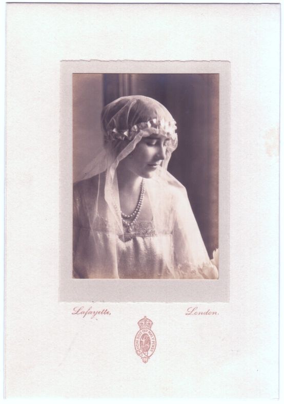 [ELIZABETH — Delightful unsigned Photograph by Lafayette, | Sophie Dupré Autographs