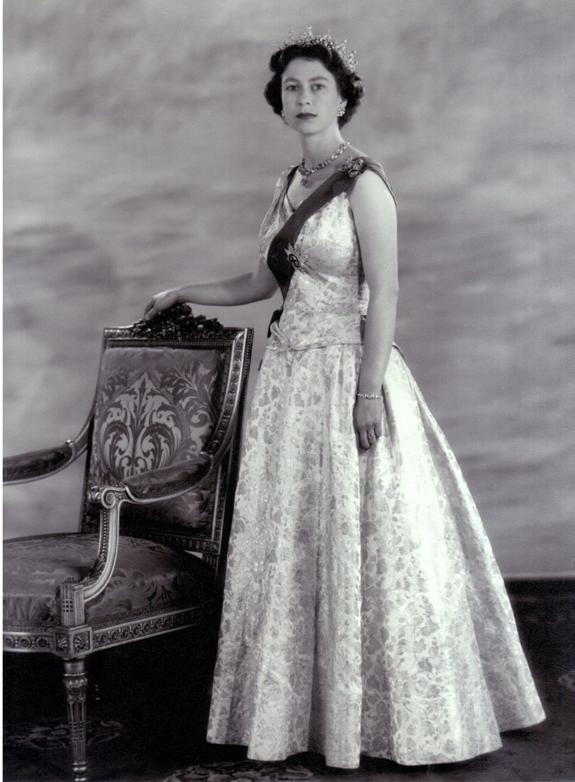 [ELIZABETH II — Excellent unsigned portrait photo by Baron, | Sophie Dupré Autographs