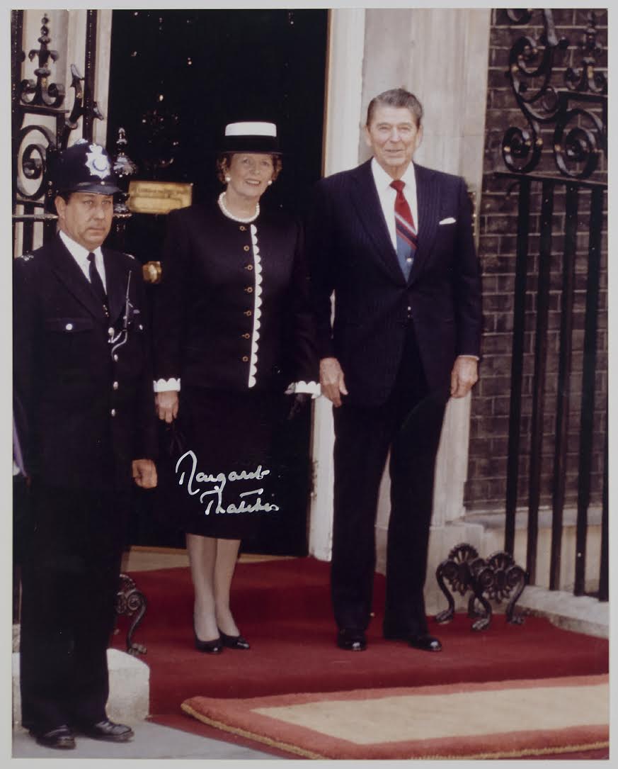 THATCHER — Fine large photo signed in white ink | Sophie Dupré Autographs