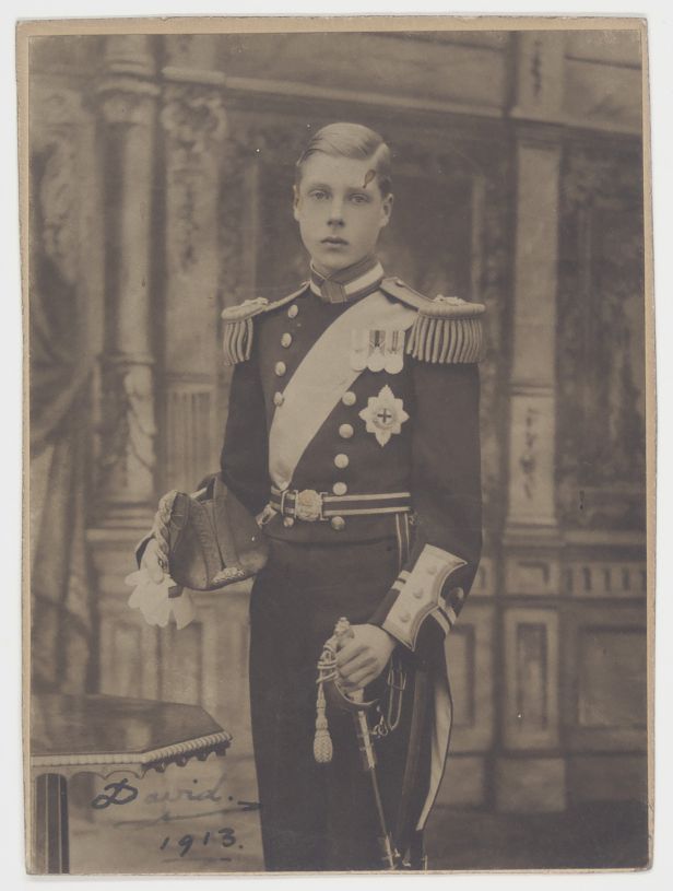 EDWARD VIII — Delightful photograph signed David and dated in his hand | Sophie Dupré Autographs