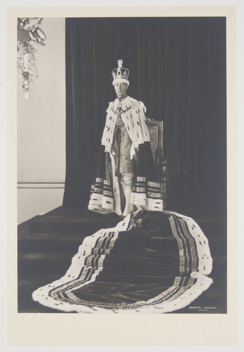 [GEORGE VI — Superb pair of unsigned Official Coronation Photos by Dorothy Wilding | Sophie Dupré Autographs