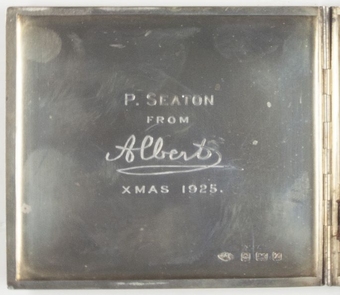 [GEORGE VI — Fine silver cigarette case with an elegantly machined decoration on the front and an engraved inscription inside | Sophie Dupré Autographs