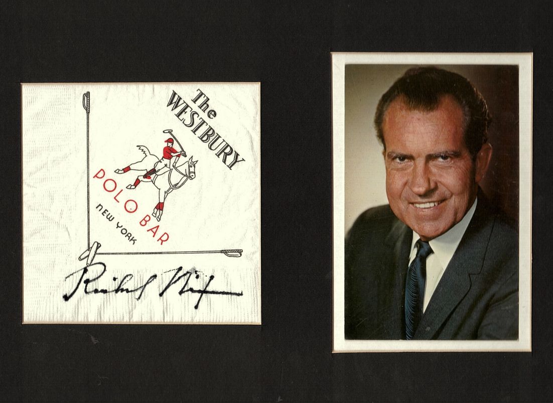 NIXON — Napkin from the Polo Bar of the Westbury in New York boldly signed | Sophie Dupré Autographs