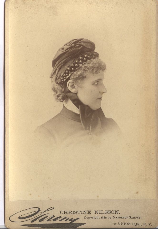 NILSSON — Unsigned cabinet photo by Sarony of New York | Sophie Dupré Autographs