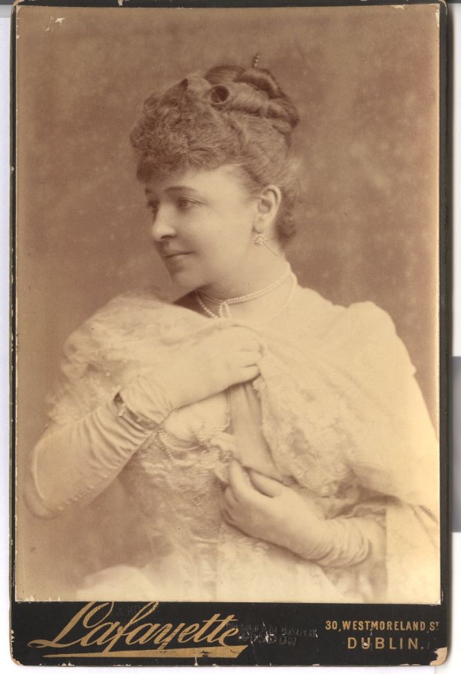 ALBANI — Fine Unsigned Cabinet photo by Lafayette | Sophie Dupré Autographs
