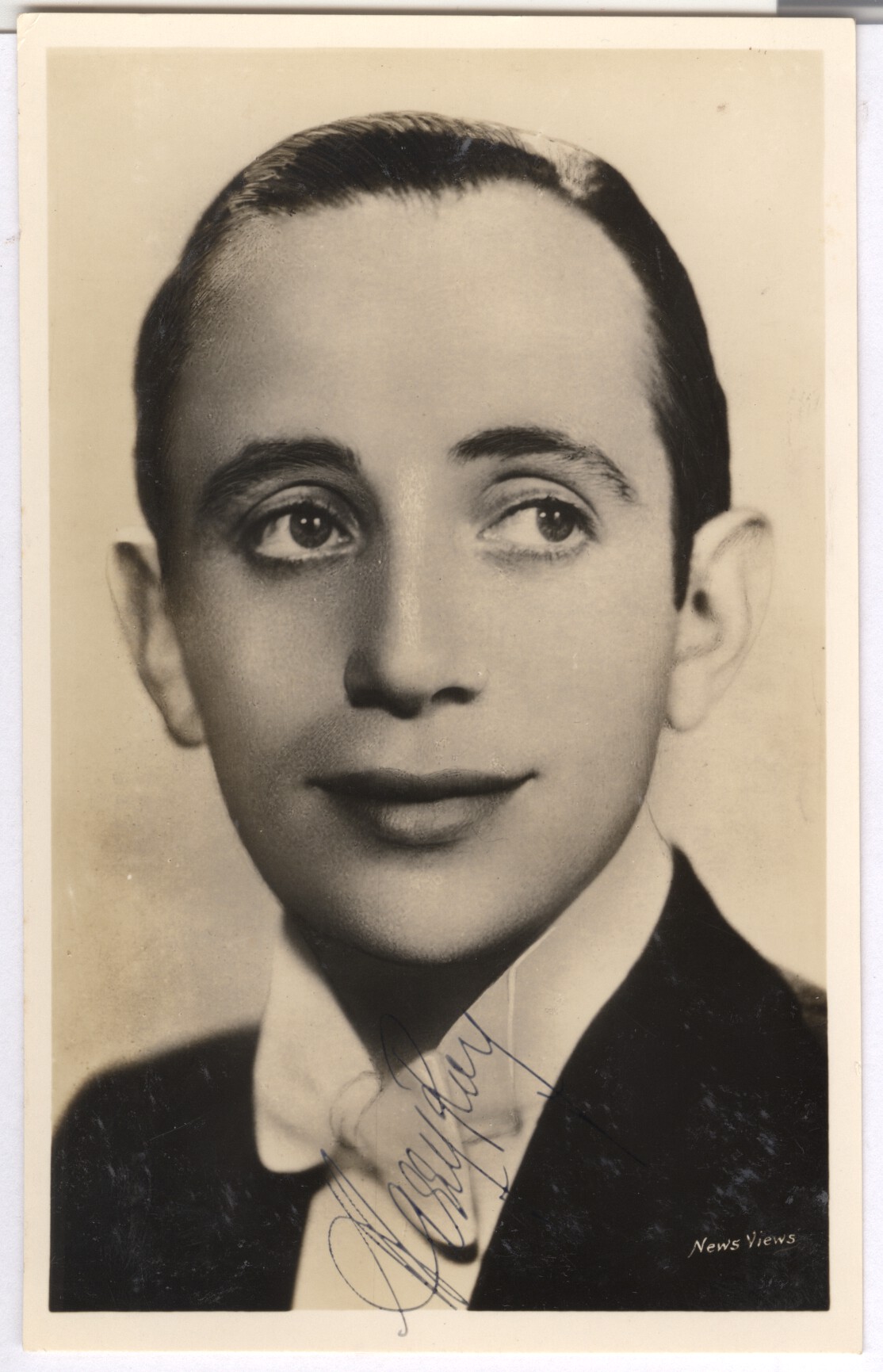ROY — Postcard photo signed | Sophie Dupré Autographs