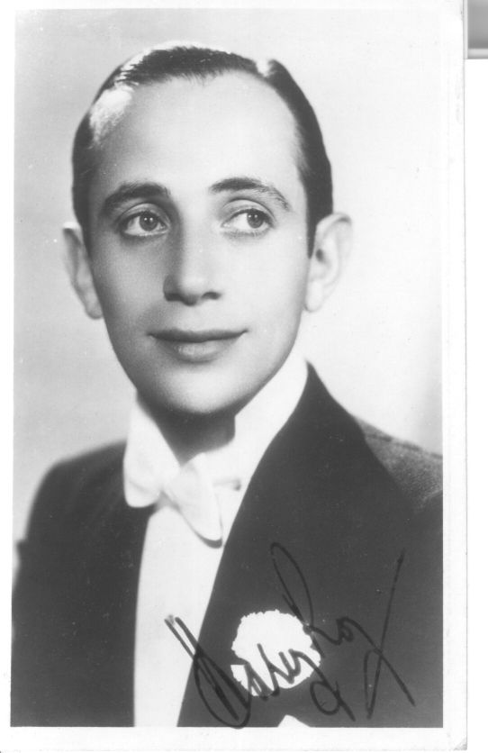 ROY — Postcard photo signed partly in a dark portion | Sophie Dupré Autographs