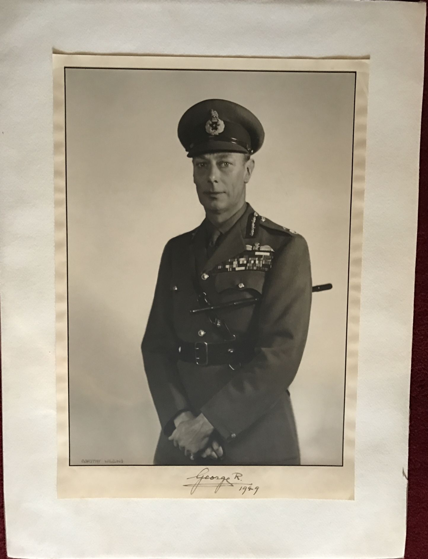 GEORGE VI — Superb Presentation Photo by Dorothy Wilding, signed & dated by the subject also signed by the photographer in capitals, | Sophie Dupré Autographs
