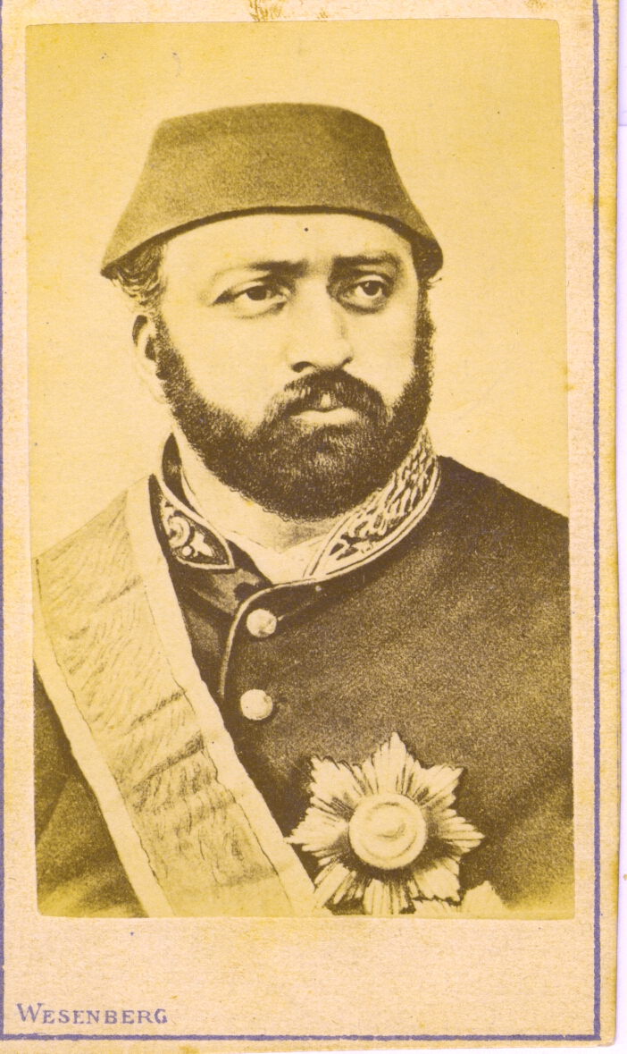 ABDUL AZIZ KHAN — Rare unsigned carte de visite photo | Sophie Dupré Autographs