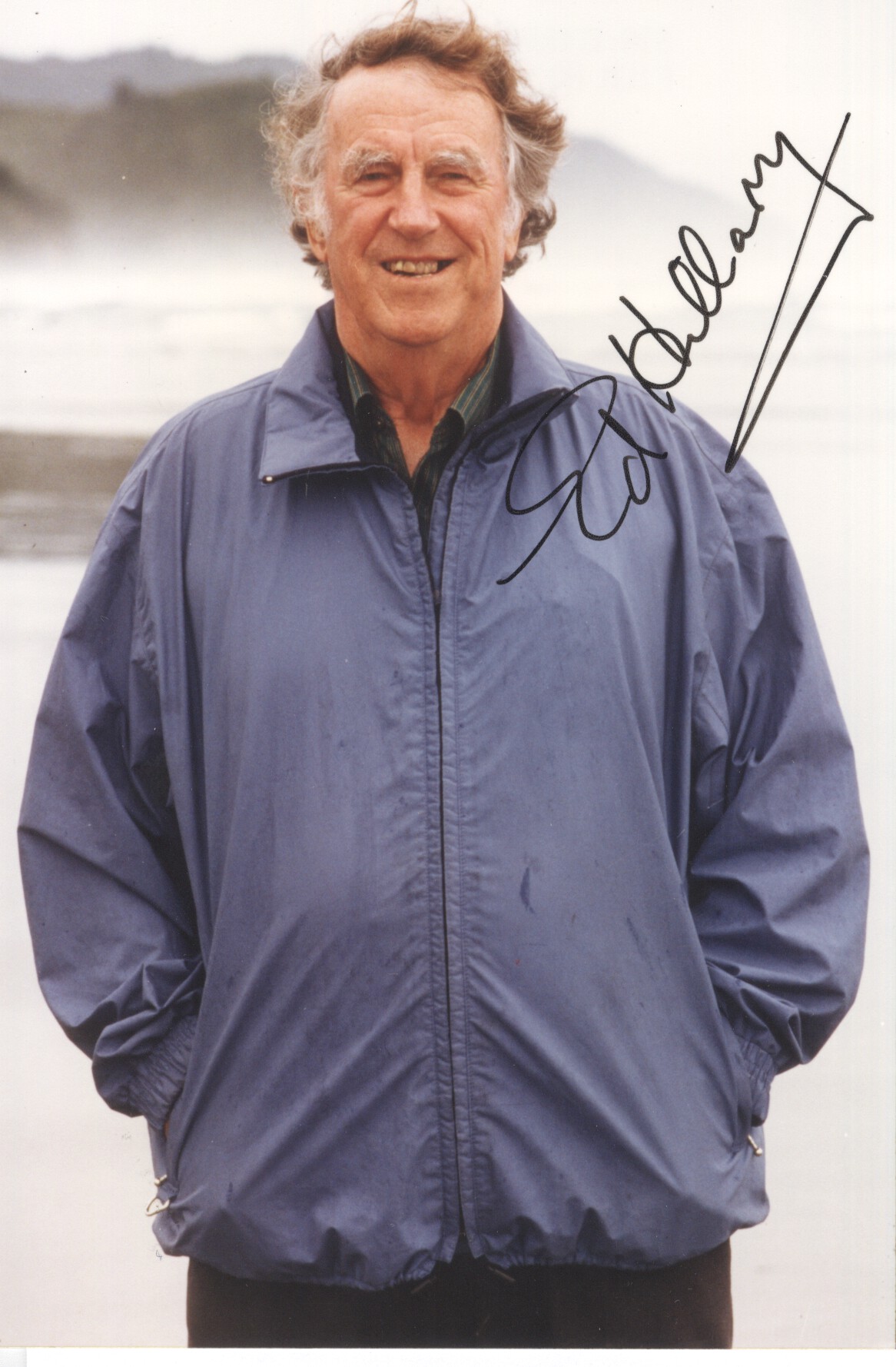 HILLARY — Colour photo signed | Sophie Dupré Autographs